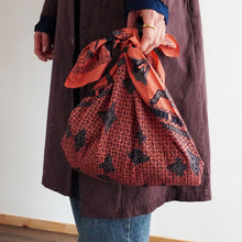 Load image into Gallery viewer, Bandanna "Eejyanaika"